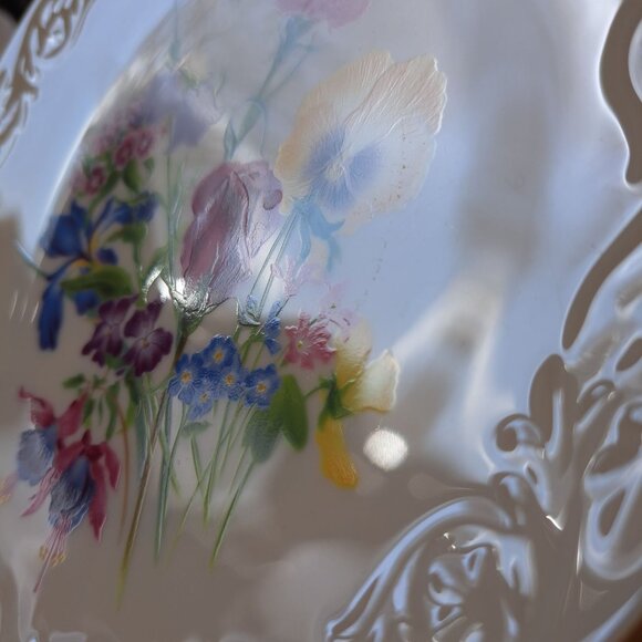 Lenox Special Floral Plate 8" Vintage Ceramic With Gold Trim - Picture 4 of 6